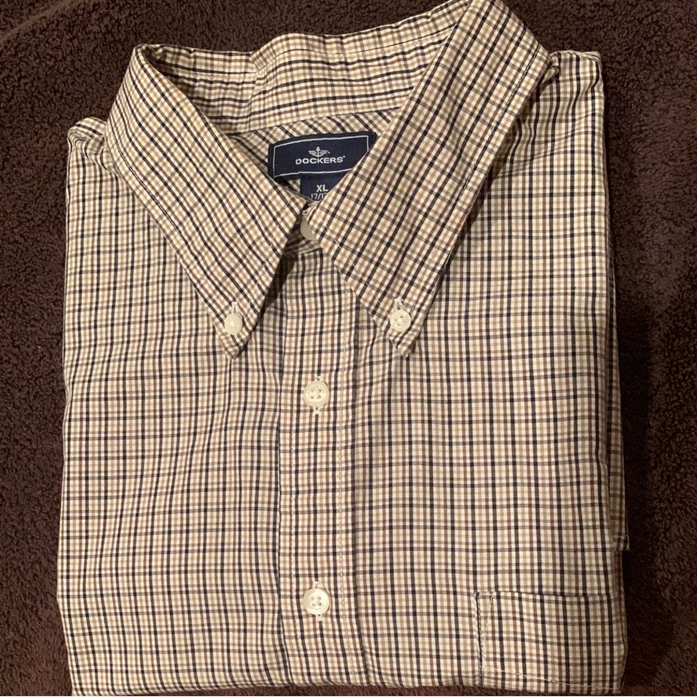 Dockers Wrinkle Free Short Sleeve Button Down Shirt